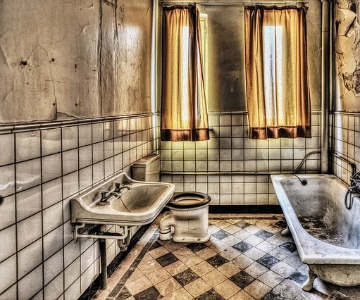 Make Your Bathroom Clean Like an Apothecary in 8 Easy Steps 