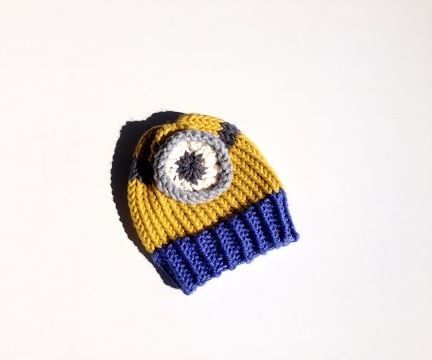 How to Loom Knit a Minion Hat