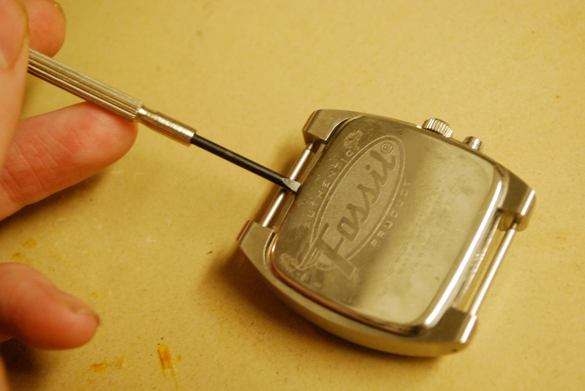 Upcycled NOW WatchPicture Frame on Your Wrist! 4 Steps (with
