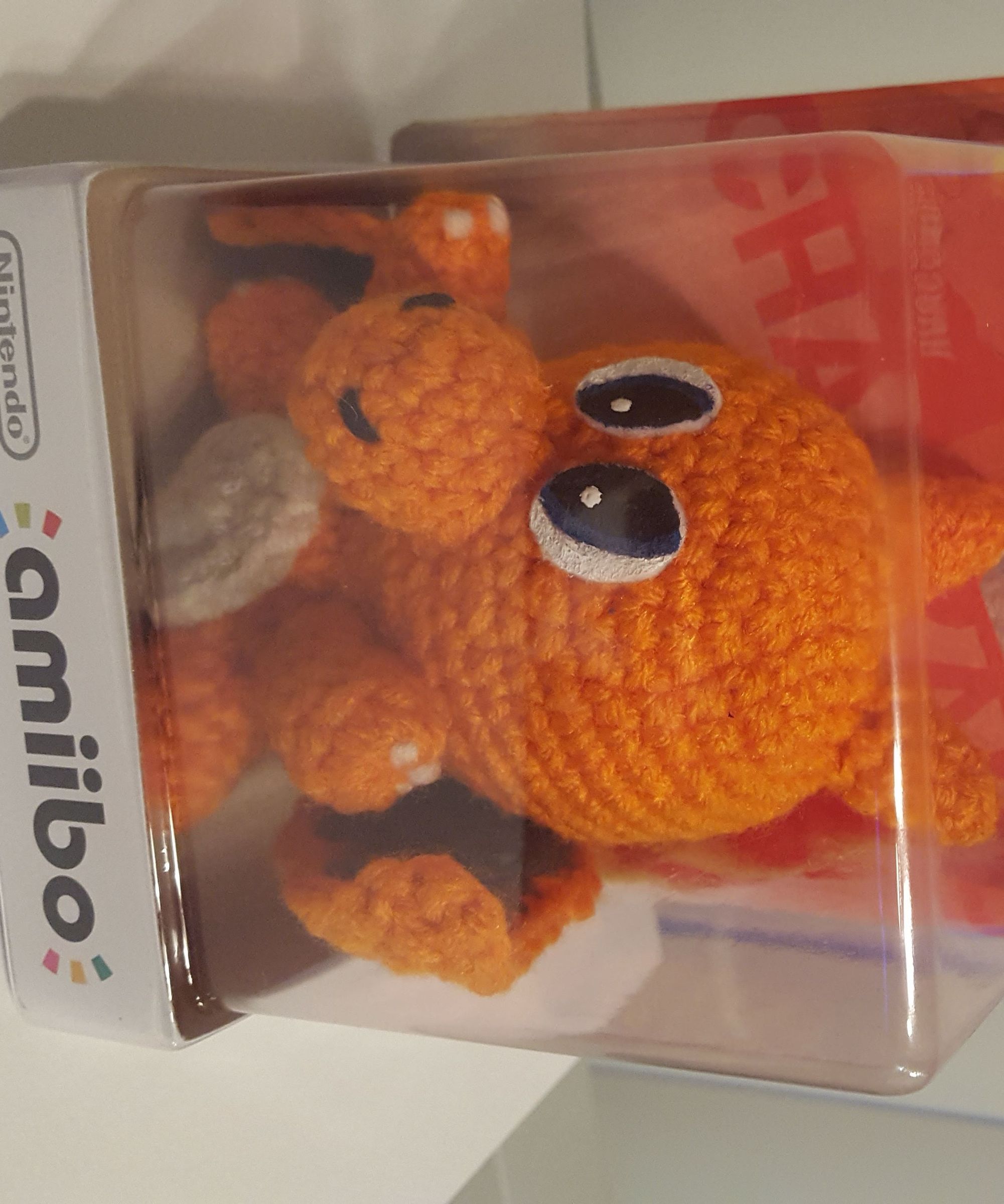 Custom Amigurumi Charizard Amiibo (Crochet)