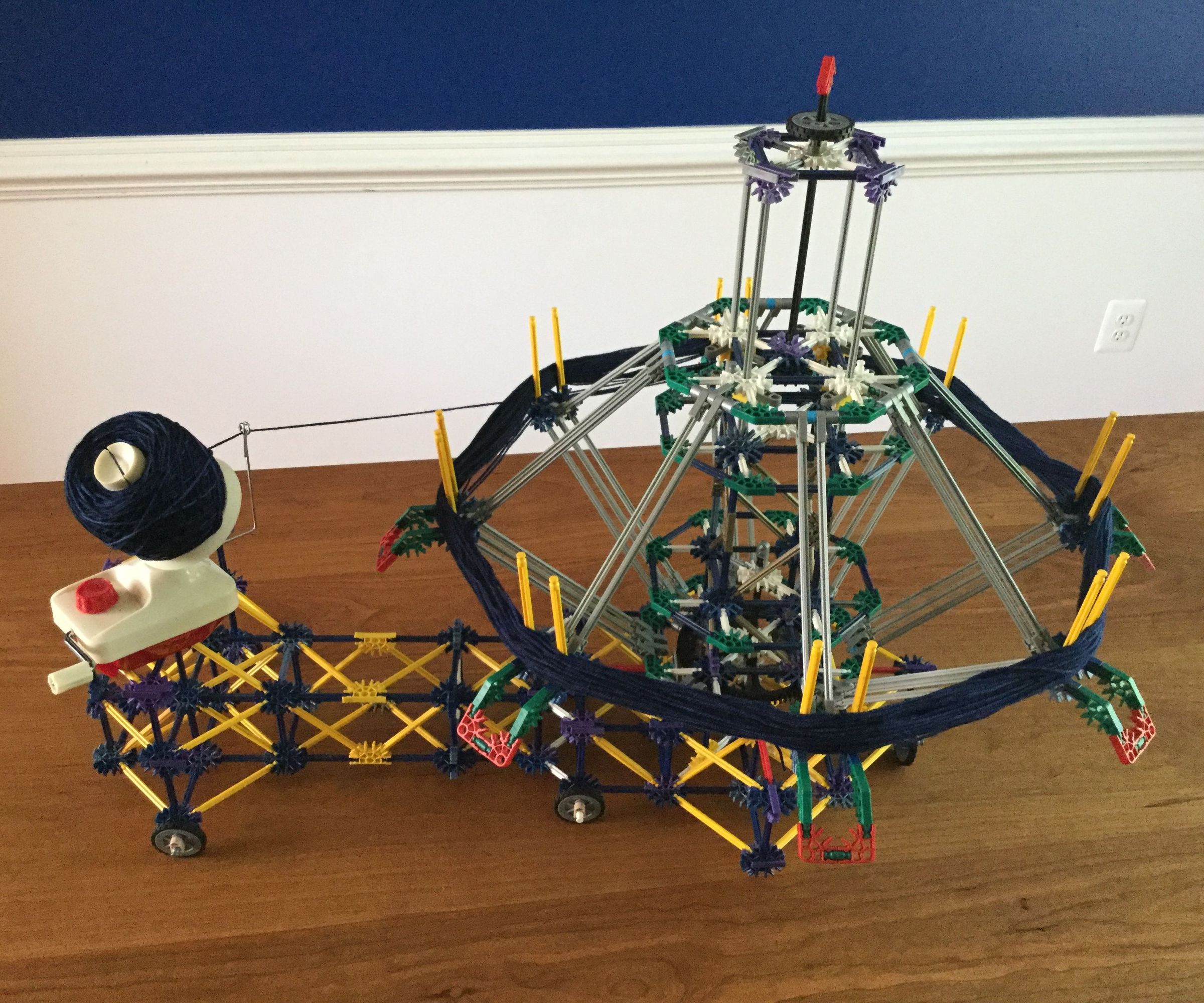 K'NEX Yarn Swift With Yarn Winder Mount