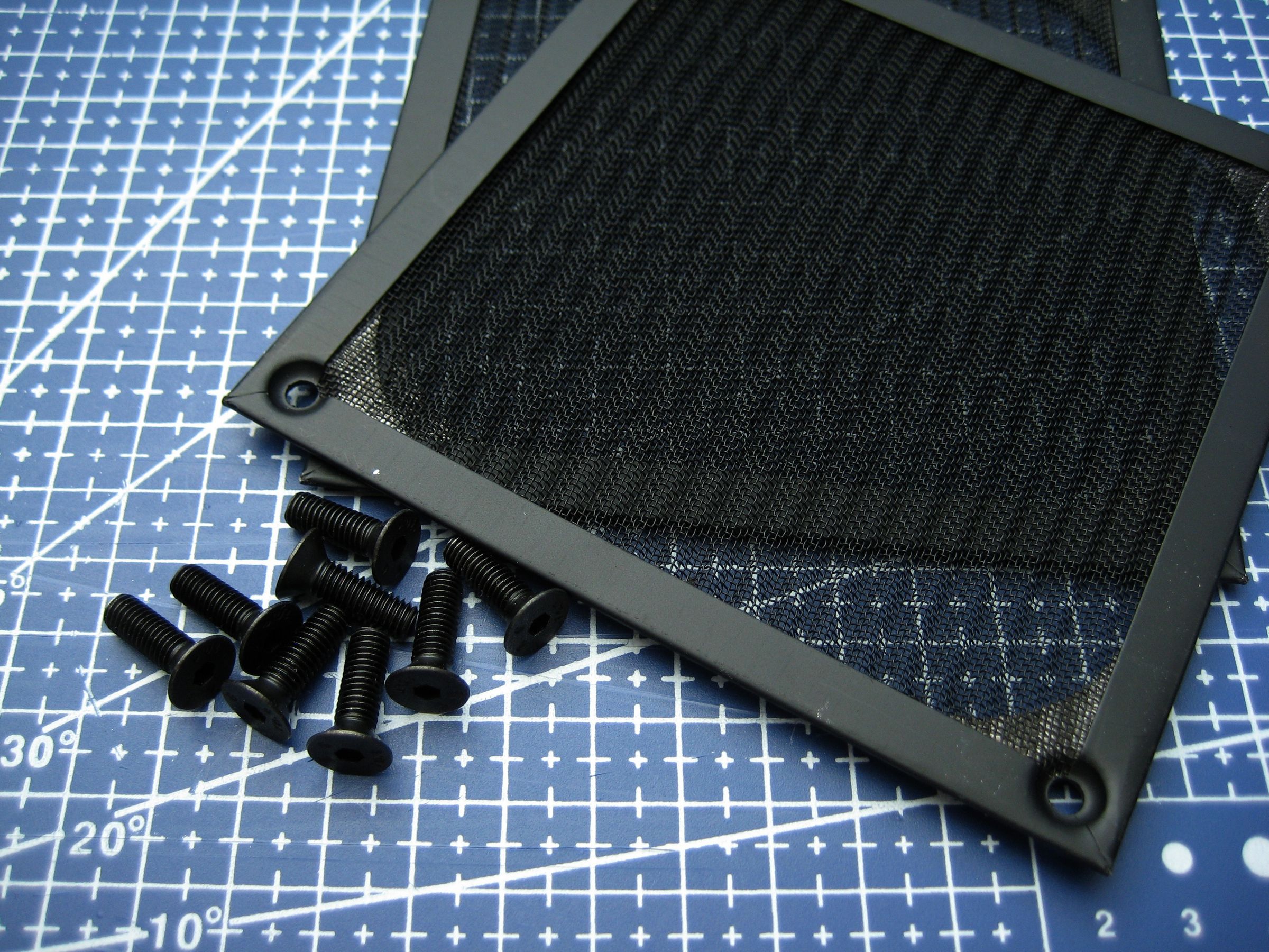 Solder Fume Extractor With Activated Carbon Filter 6 Steps (with