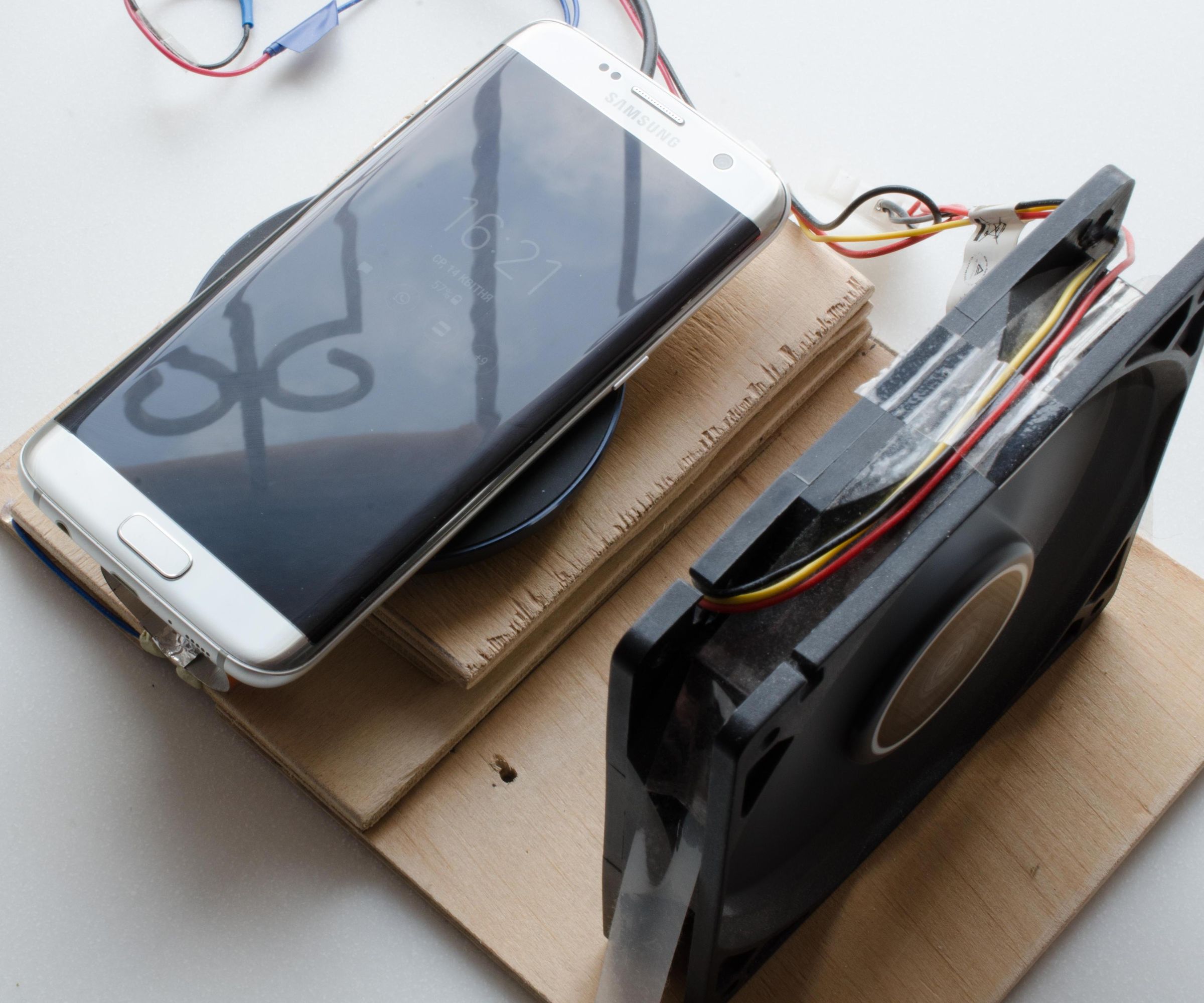 Simplest Wireless Chraging Cooling Solution