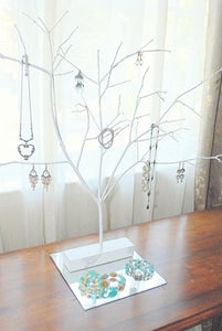 DIY Jewlery Stand / Hanger