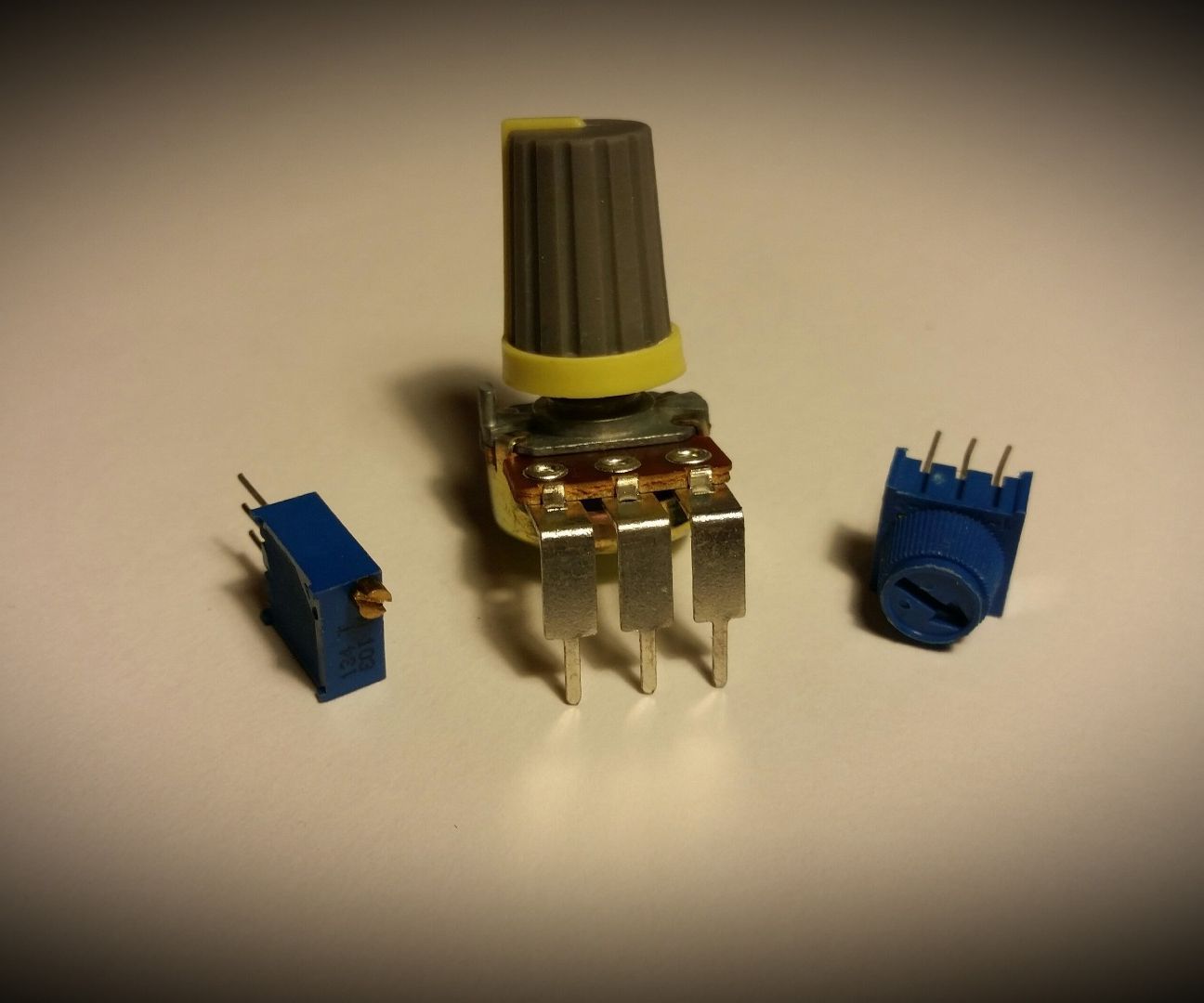How to Use a Potentiometer As a Voltage Divider.