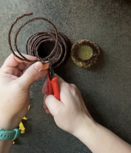 Make the Wire Dreamcatcher Frame