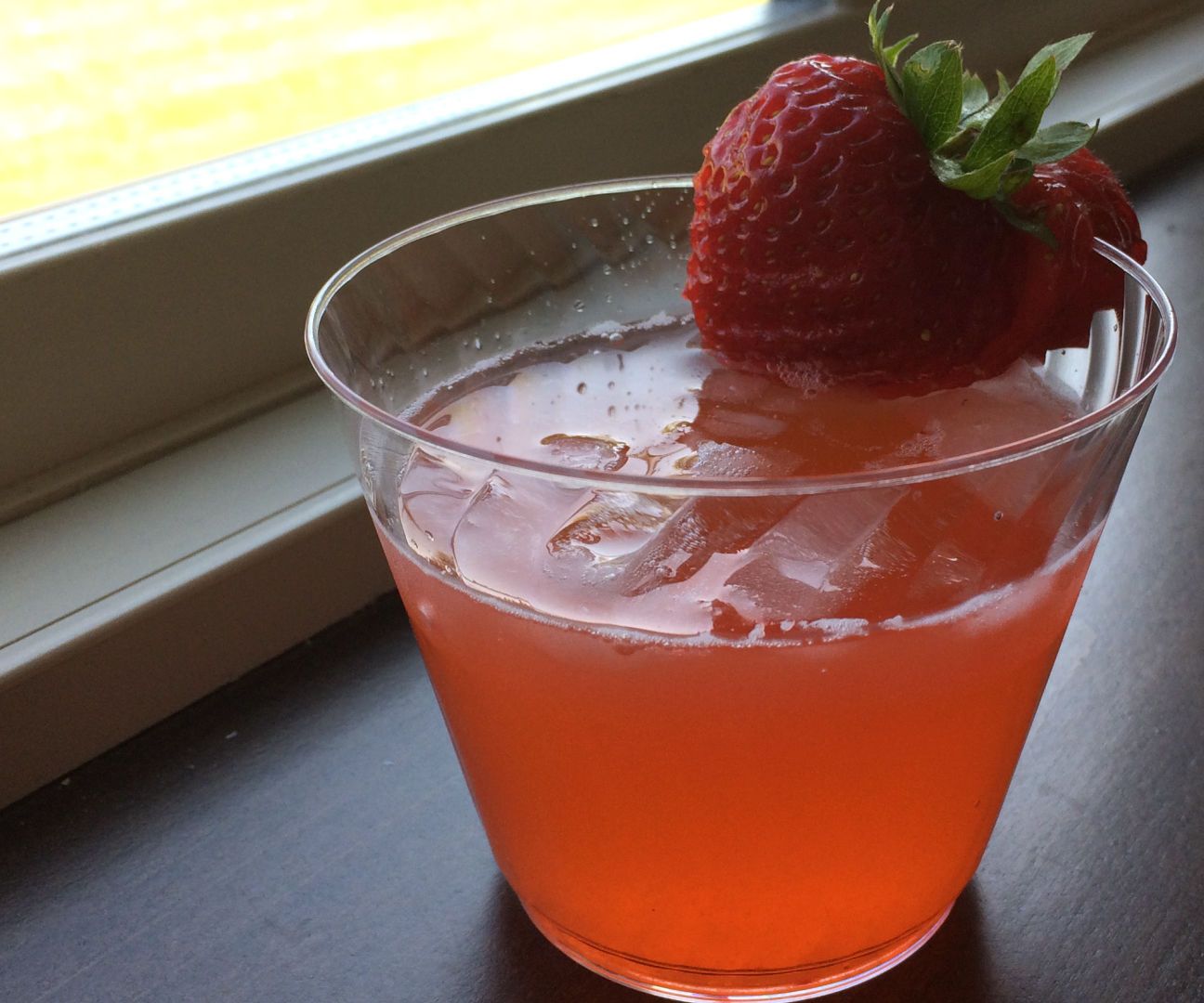 Sparkling Strawberry Lemonade