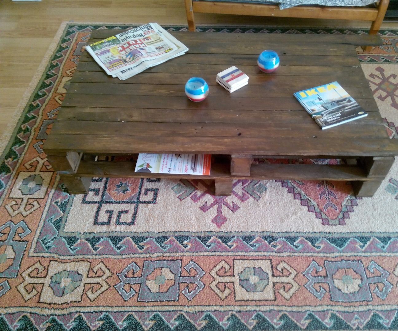 Pallet Woodwork Wheeled Table
