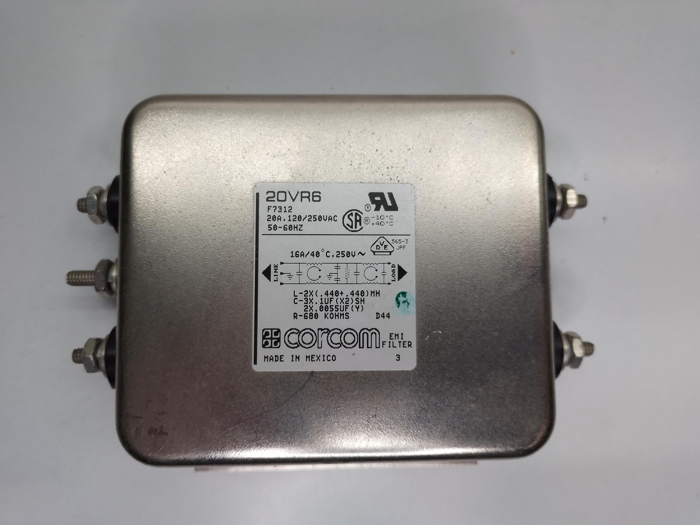 DIY Power Conditioner for Audio Built From an Old Cable Box 6 Steps