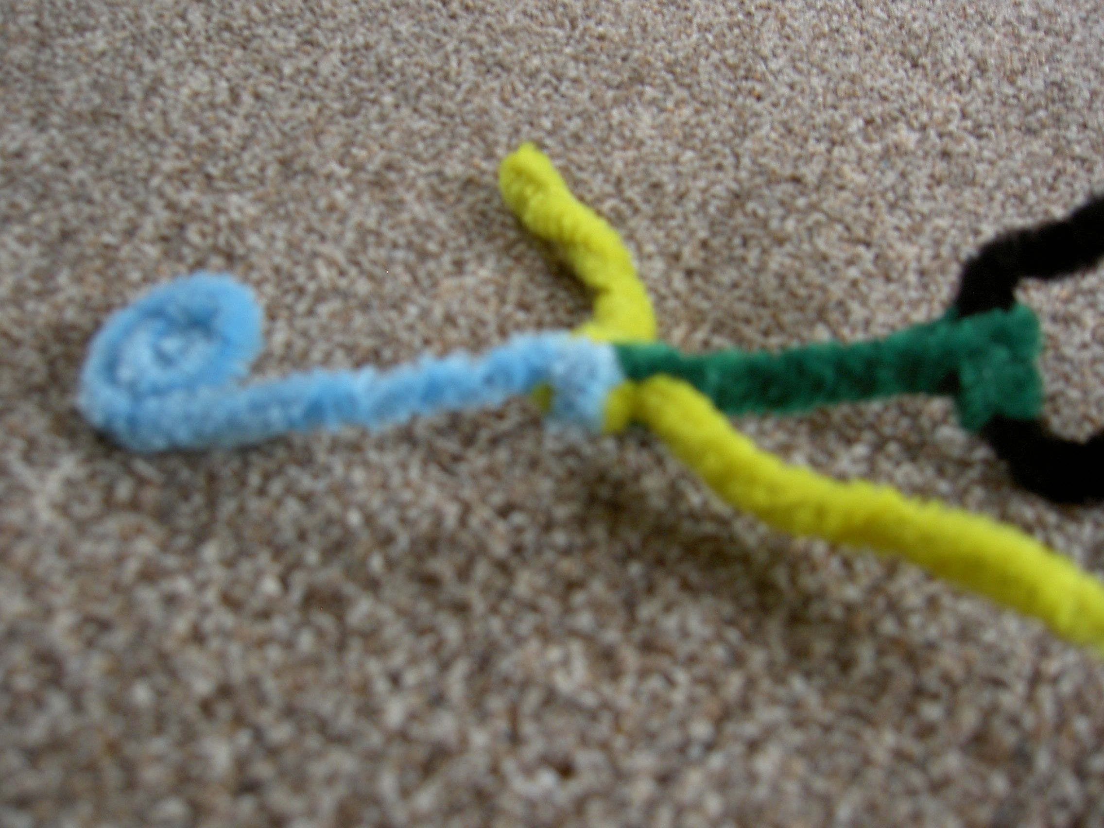 How to Make PipeCleaner Men 6 Steps Instructables