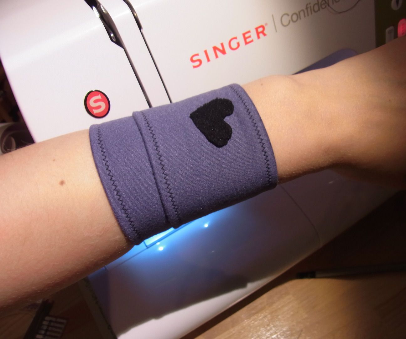 Wrist Wallet - Quick and Easy - for Running