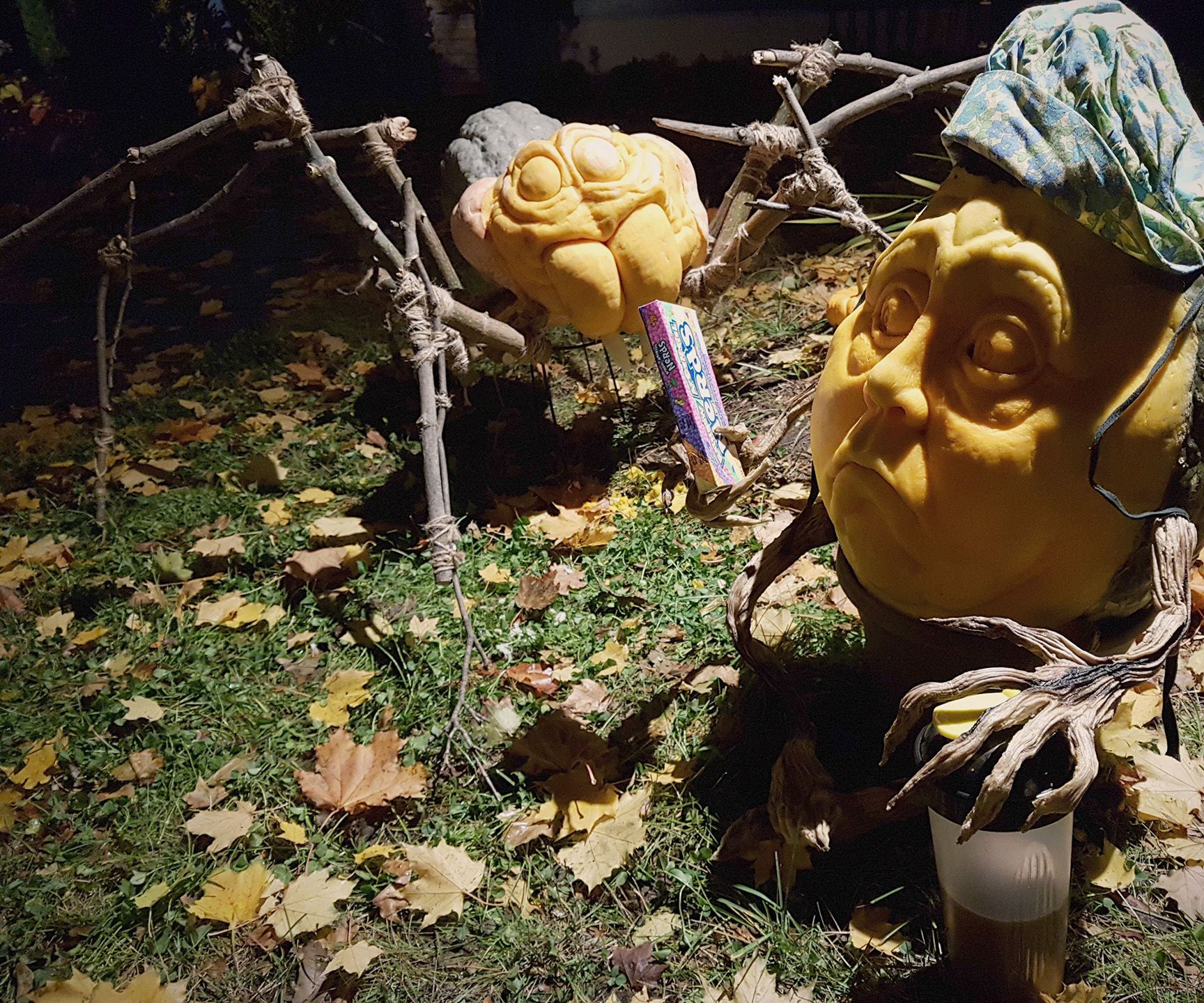 Little Miss Muffet Pumpkin Display