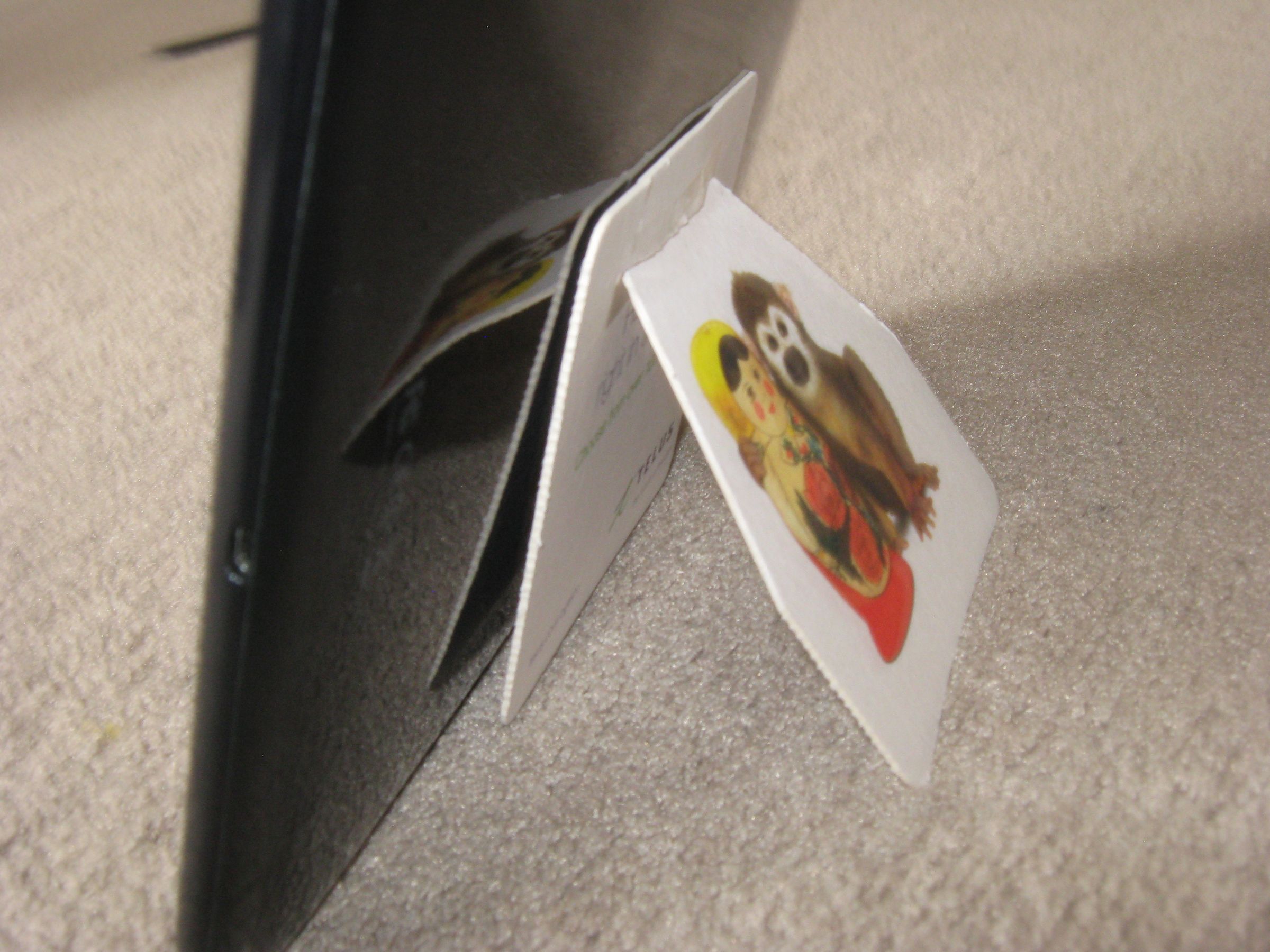 Any Size Tablet/iPad/iPhone/iPod Stand (very Cheap and Easy to Make)