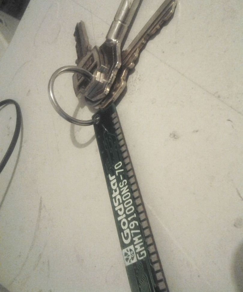 A Silly and Simply One-step Instructable About How to Make a Key Ring From a Computer's Old Memory Module  (or the First of a "just One Step Instructables" Contest Too!)