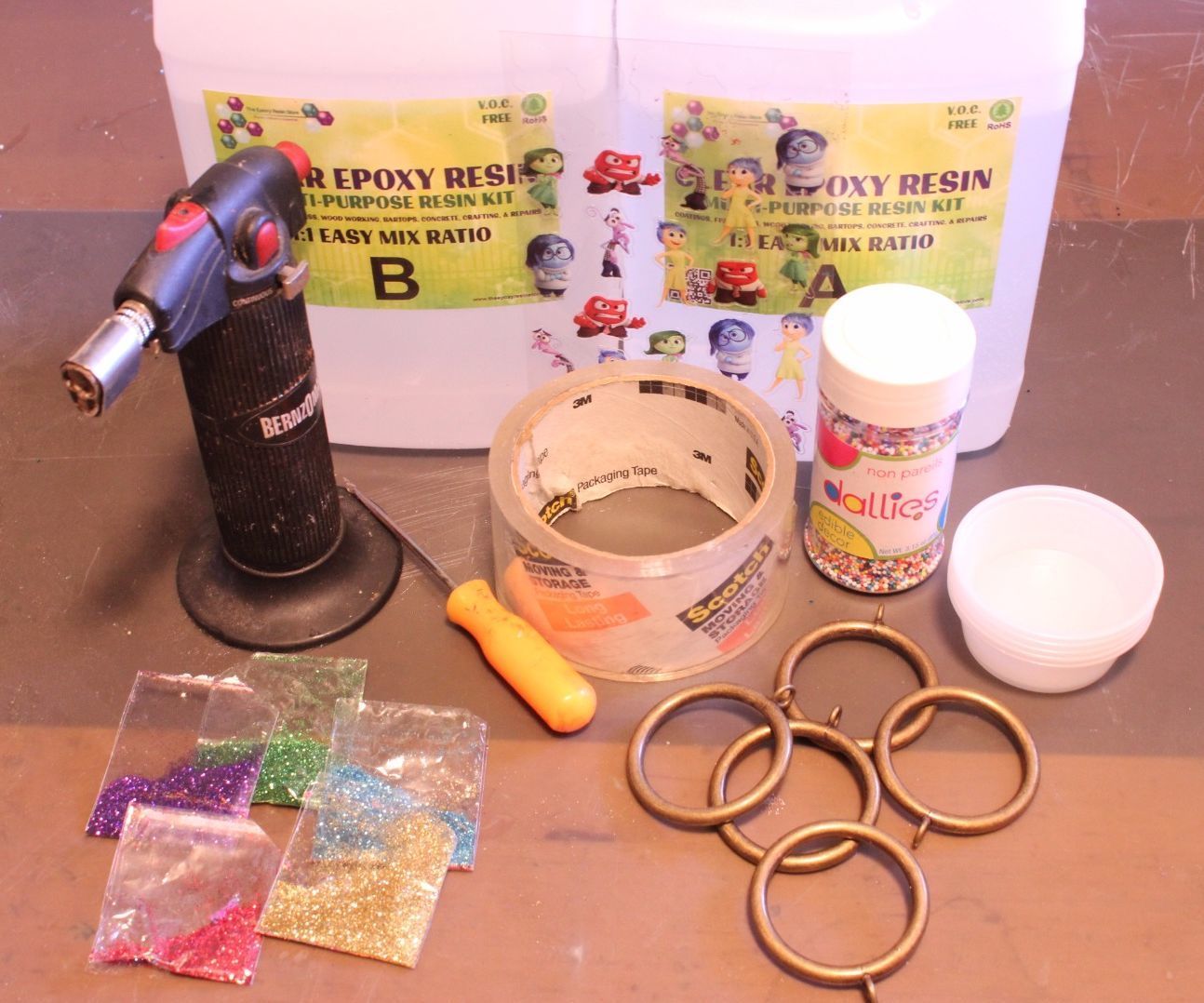 MakeOver Shower Hooks---InsideOut Resin 