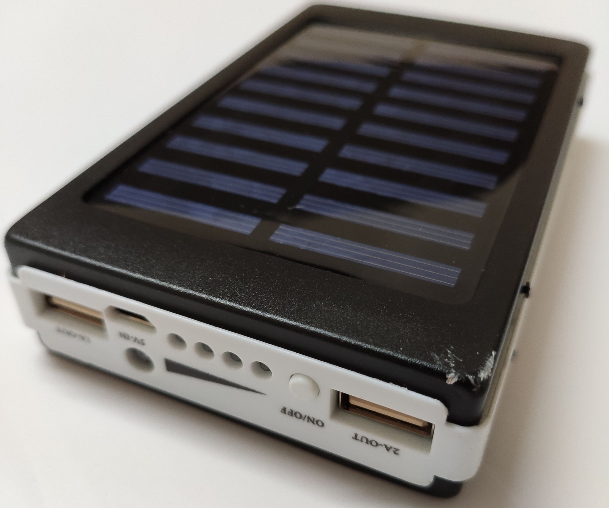 Solar Power Bank Using Old Laptop Batteries 5 Steps Instructables