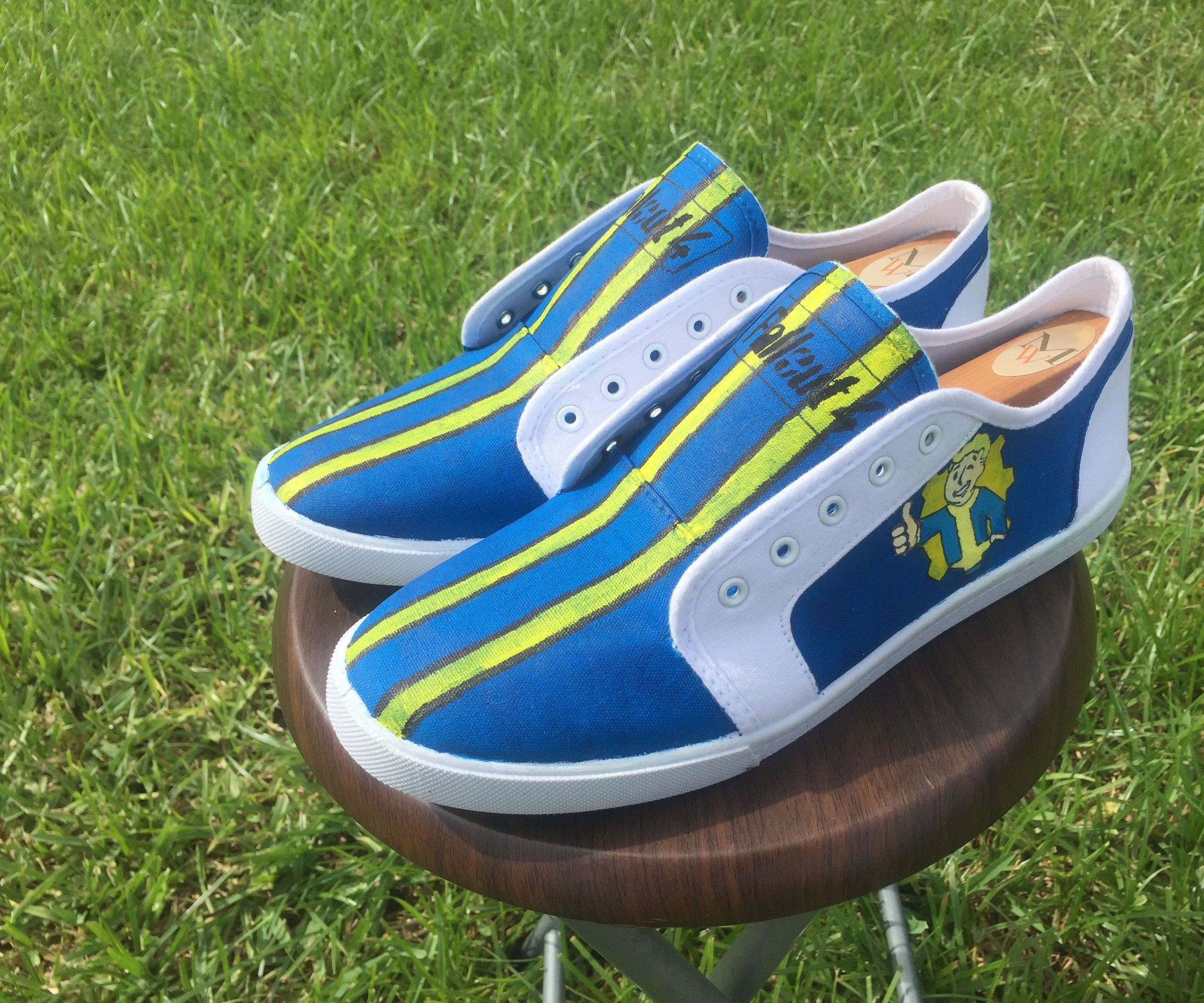 How to Make Professional Looking Custom Shoes for £10!