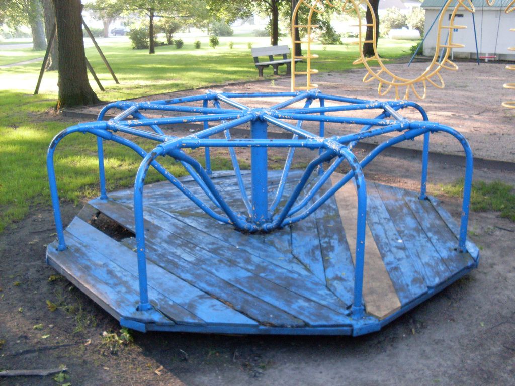 How to Disassemble a Merry-Go-Round