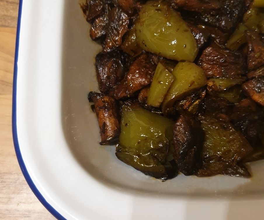 Mushrooms and Peppers Roasted With Herbs and Balsamic Reduction