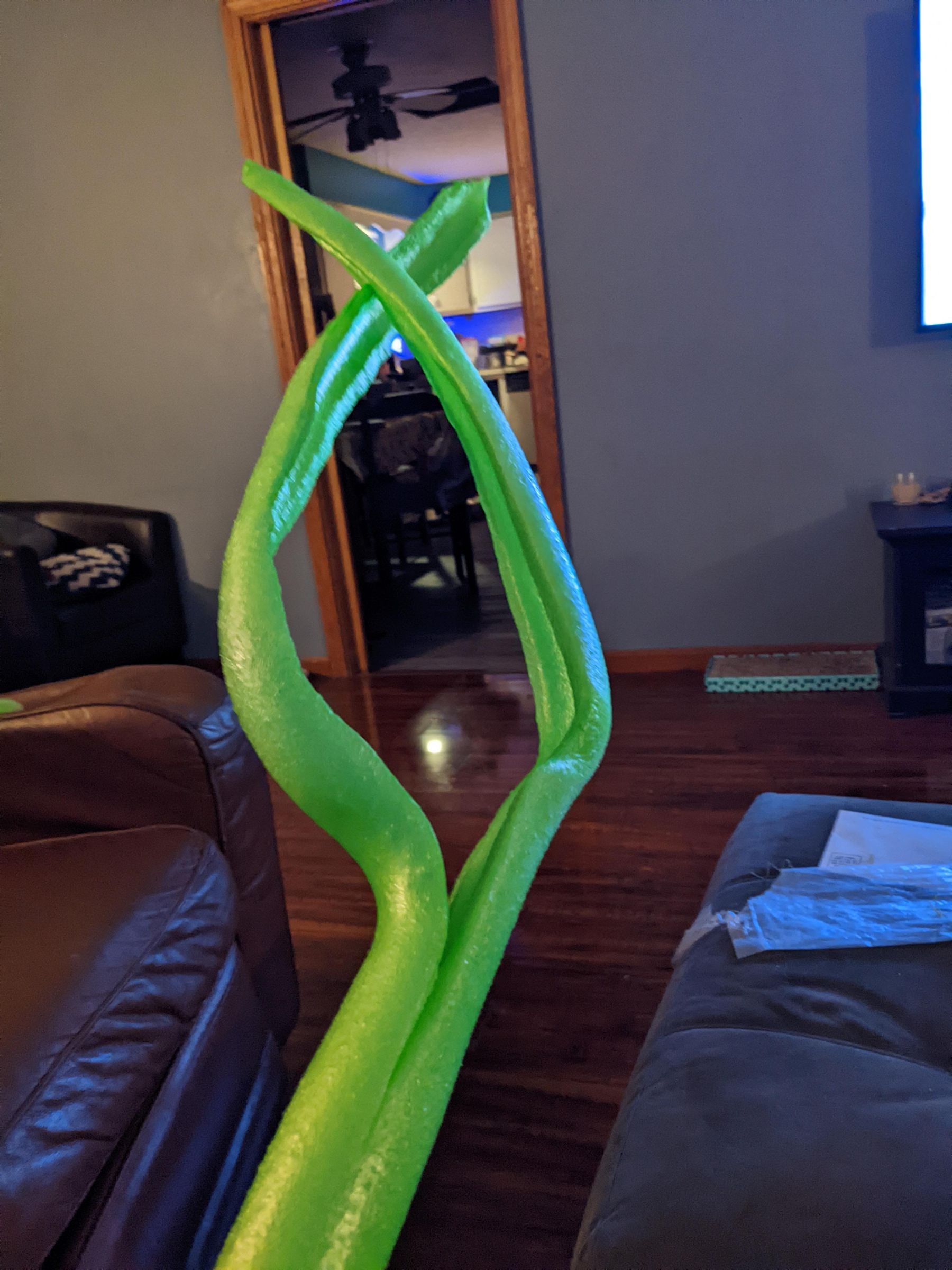 DIY 12ft Grimacing Pumpkin Monster Halloween Prop /Decoration 5 Steps