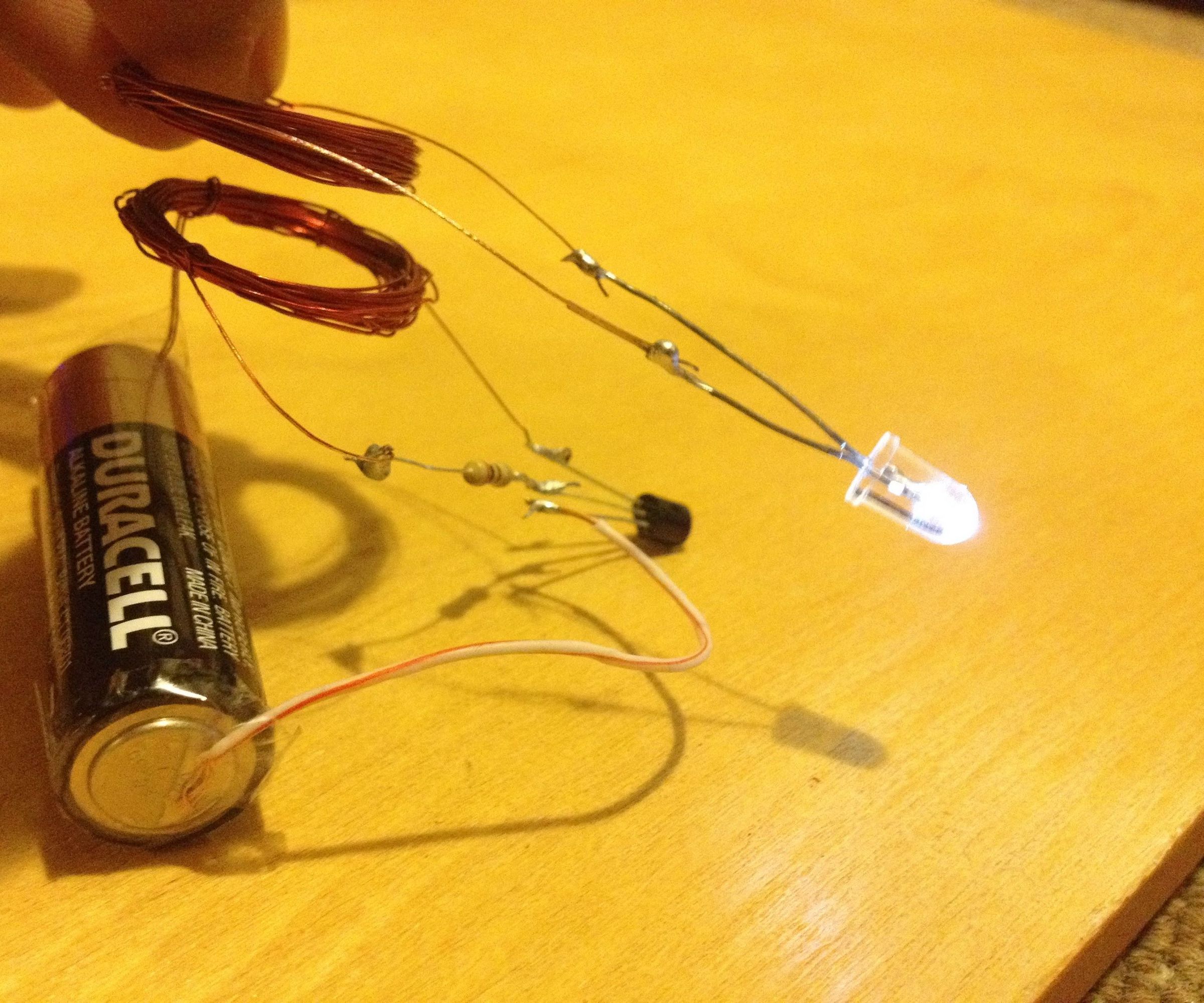 1.5v Battery Wireless Charger at Home