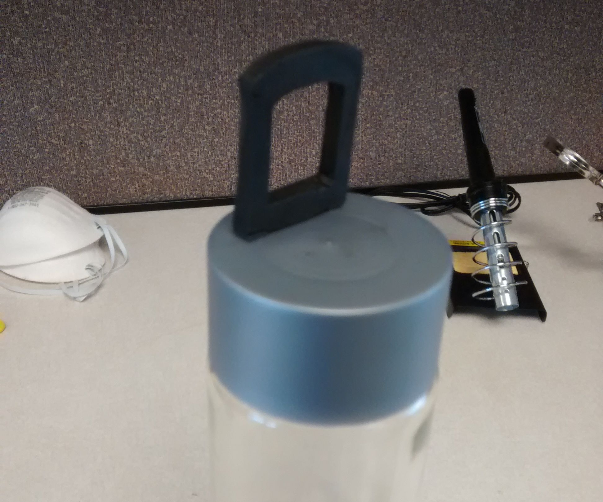 Sugru Thumb Loop for Bottle