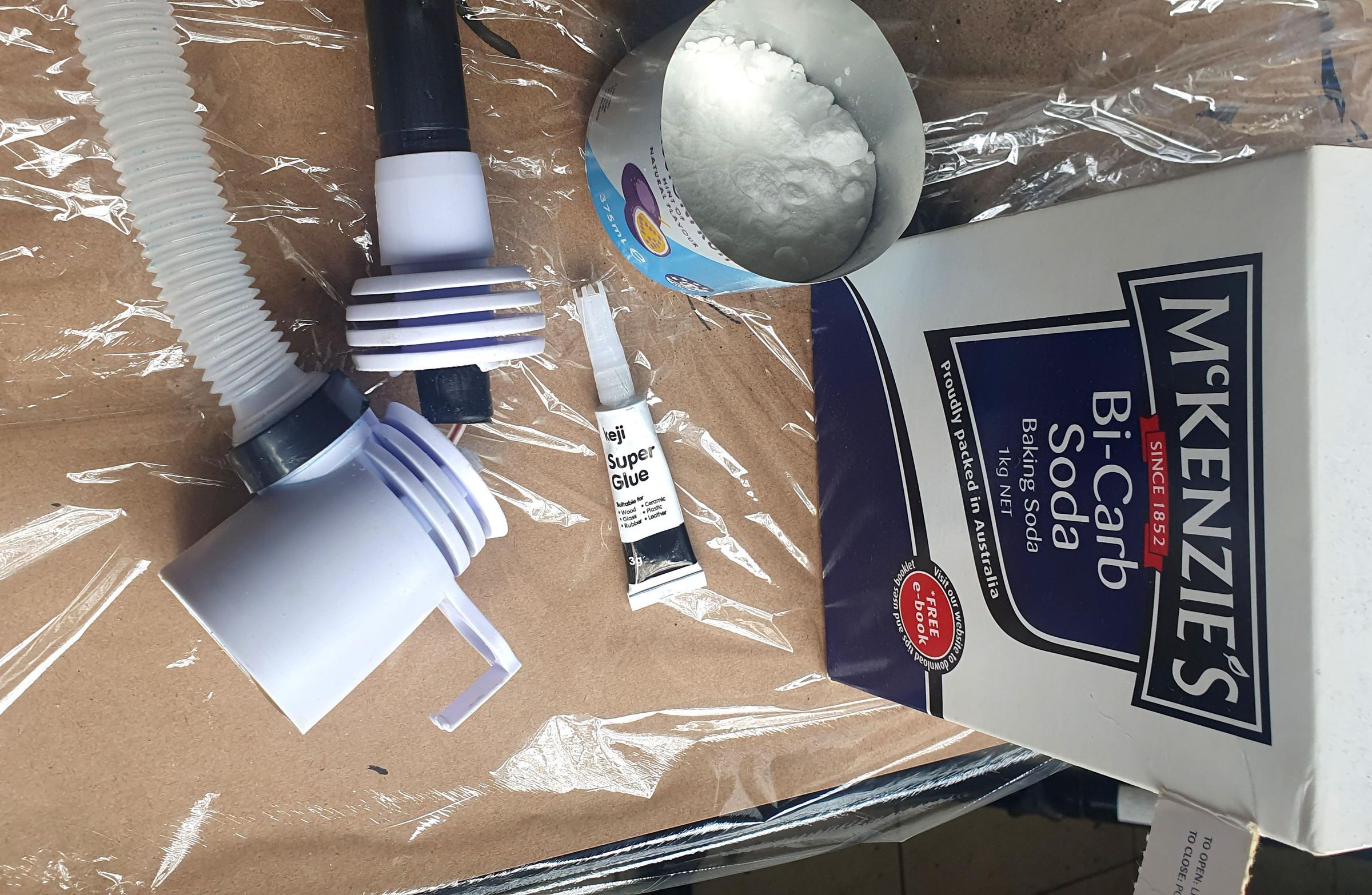 Fixing a Water Pump With Baking Soda and Super Glue 3 Steps (with