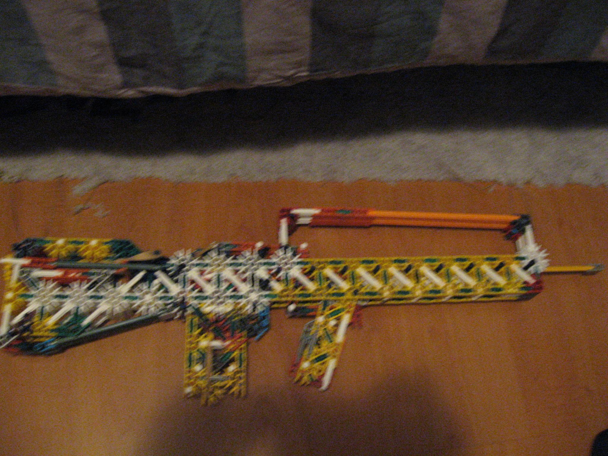 Knex Famas