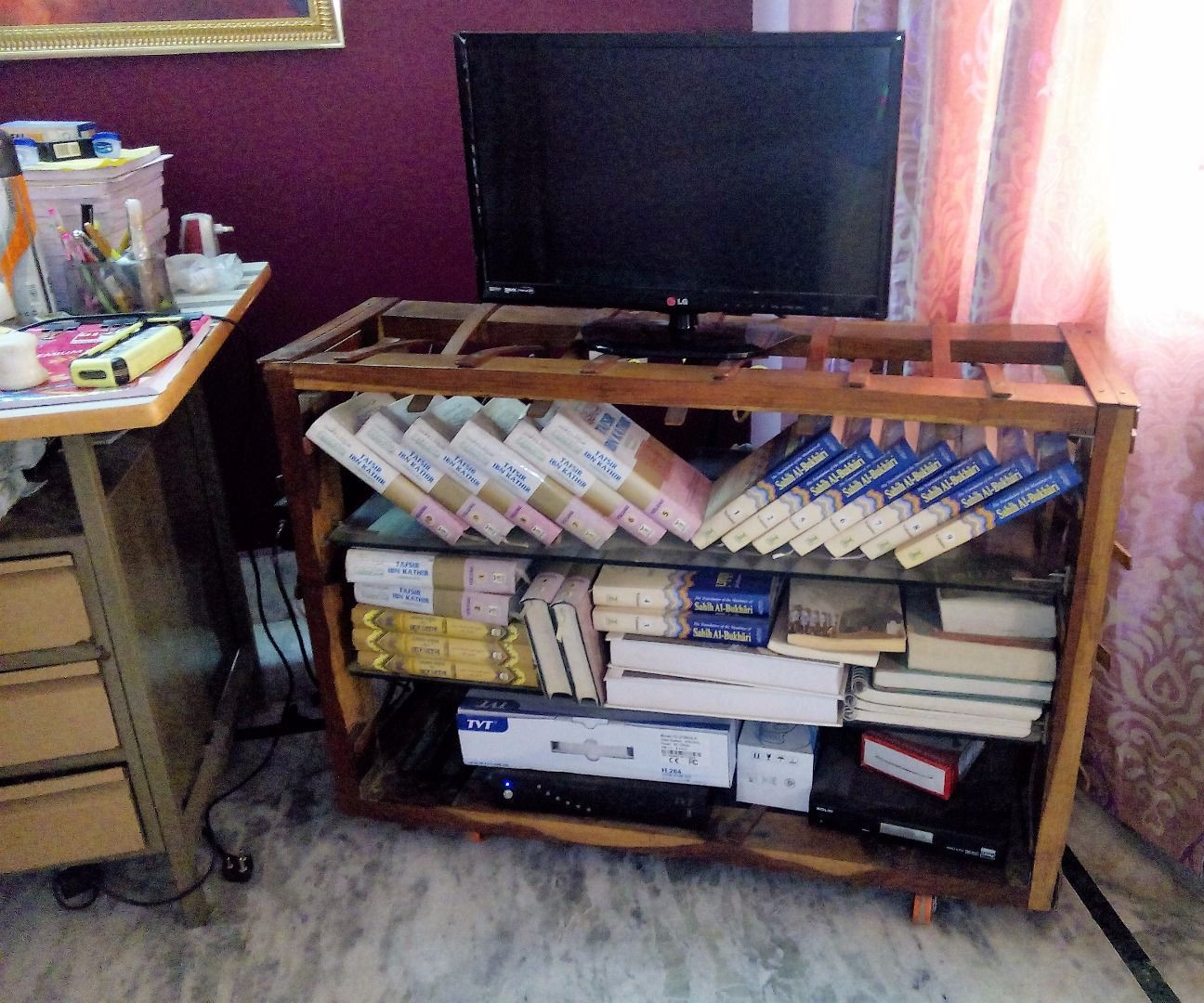 HOW TO MAKE DESIGNER BOOKSHELF ?