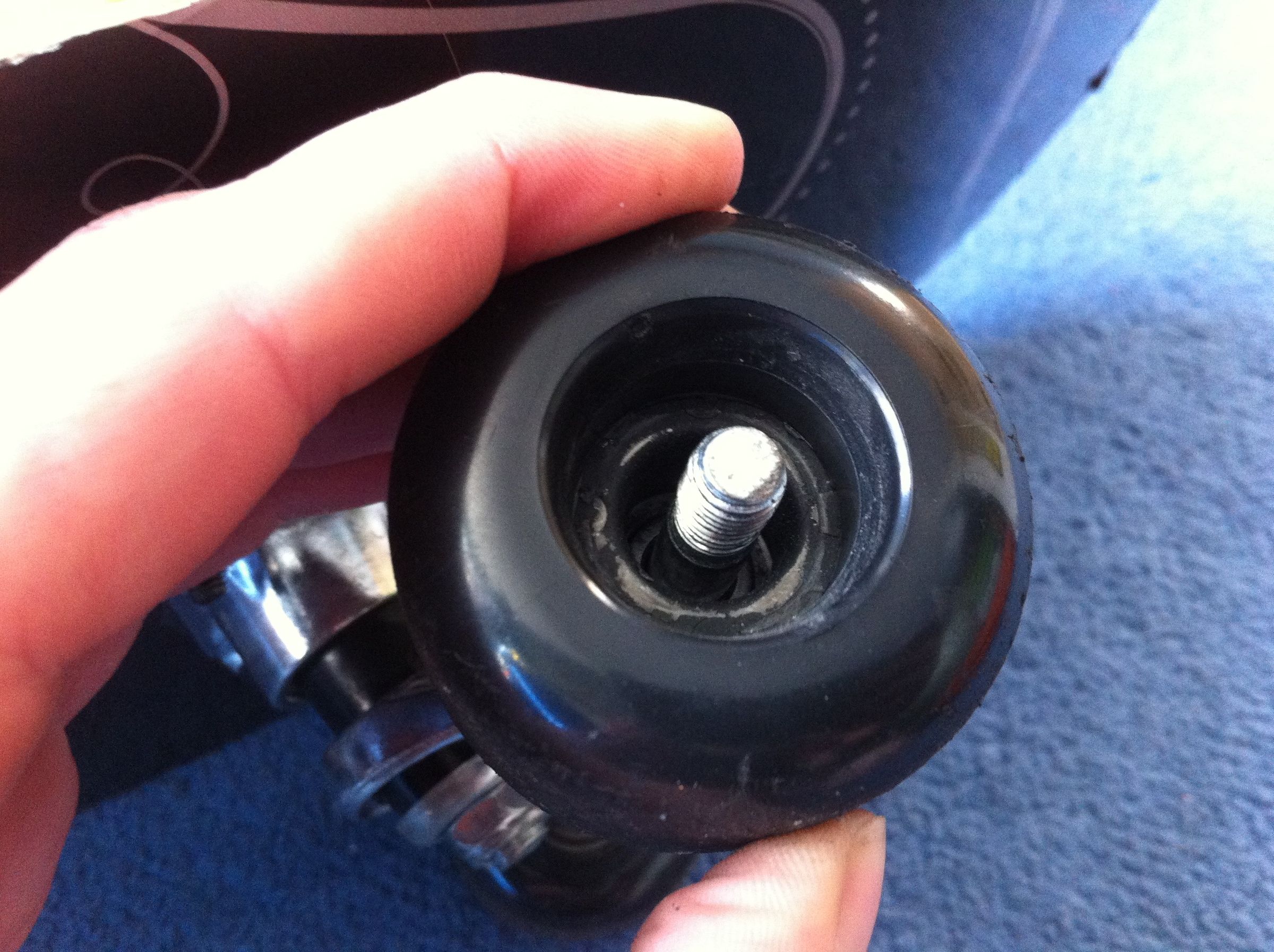 Replace Skateboard Bearings 4 Steps (with Pictures) Instructables