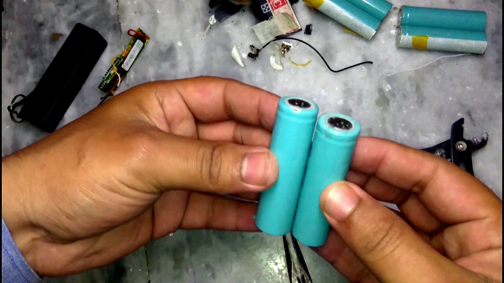 How to Reuse LAPTOP Battery to Make Power Bank for Smartphone ? 6