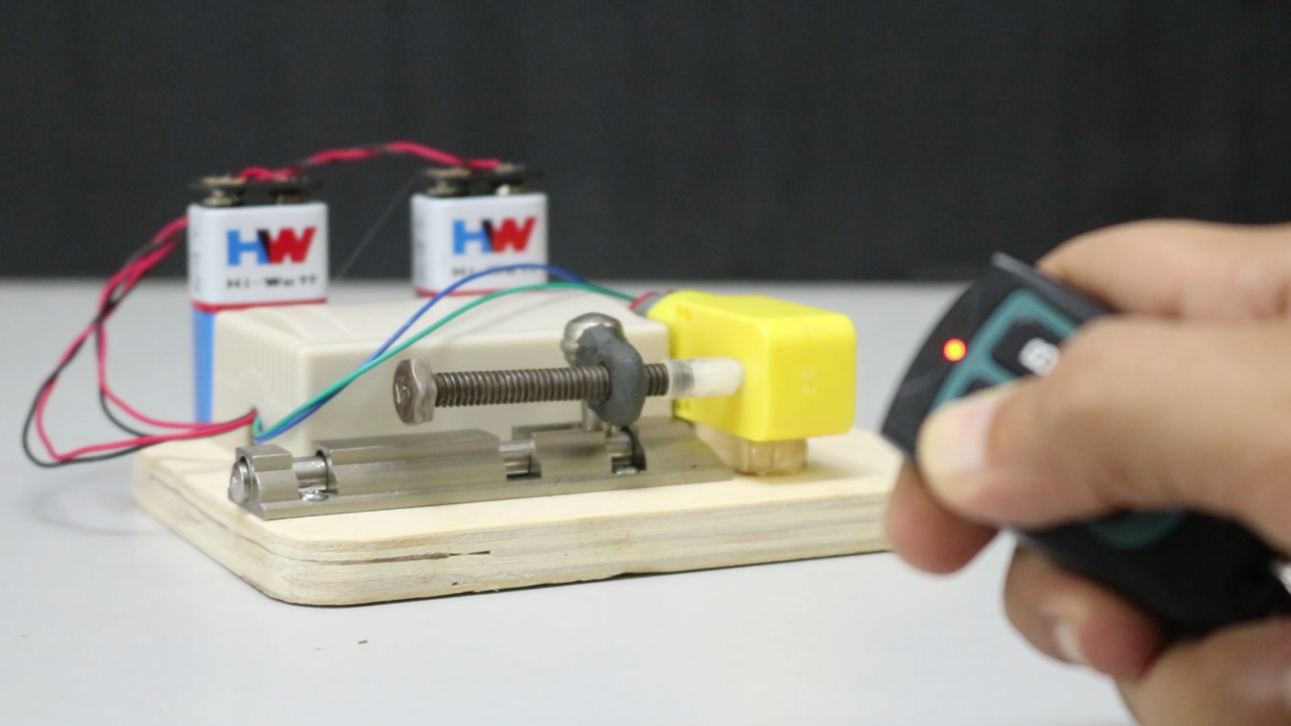 Remote Control Lock : 12 Steps (with Pictures) Circuit Diagram