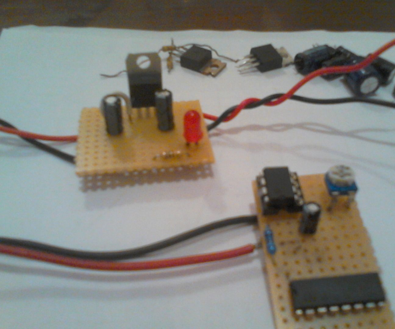 Electronics Projects Using Scavenged Parts 