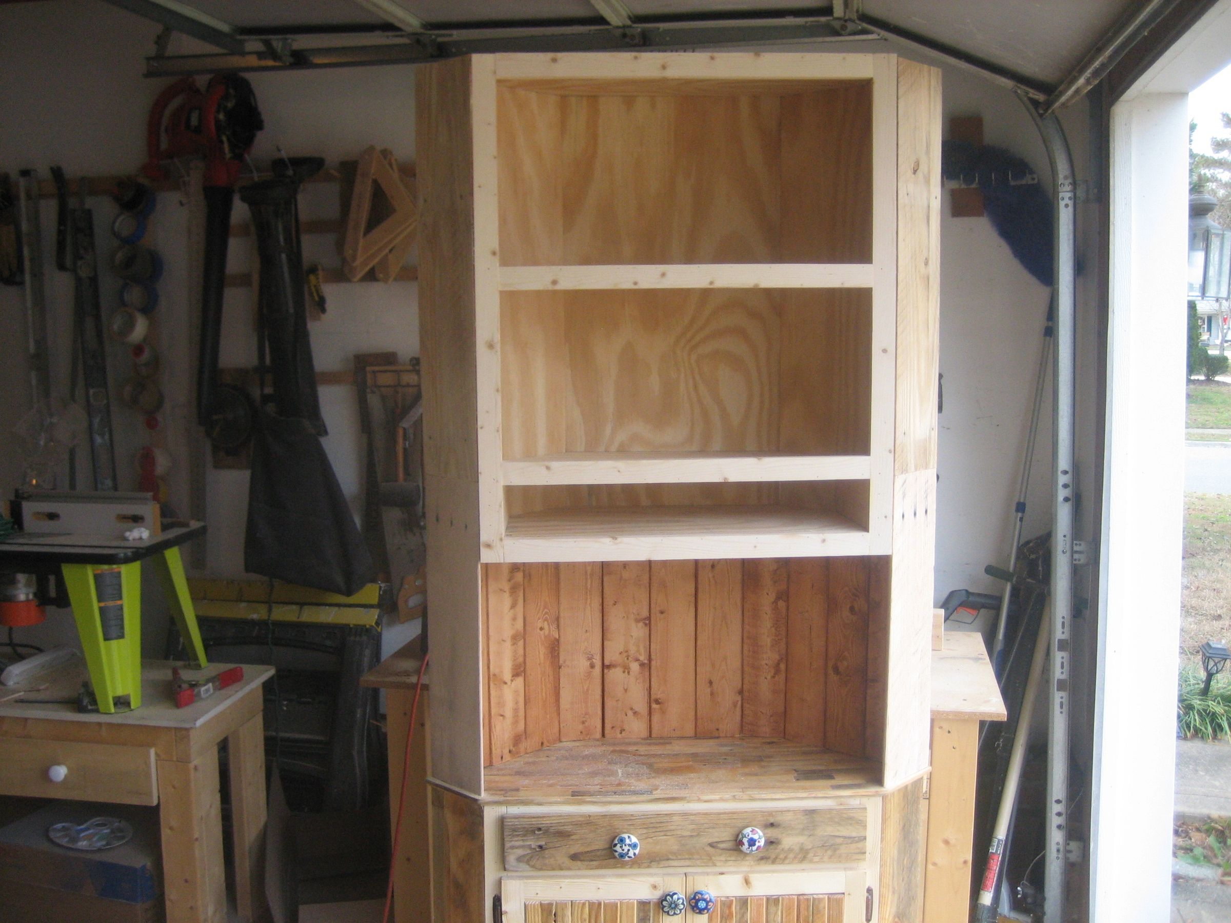 KITCHEN CORNER HUTCH 18 Steps (with Pictures) Instructables