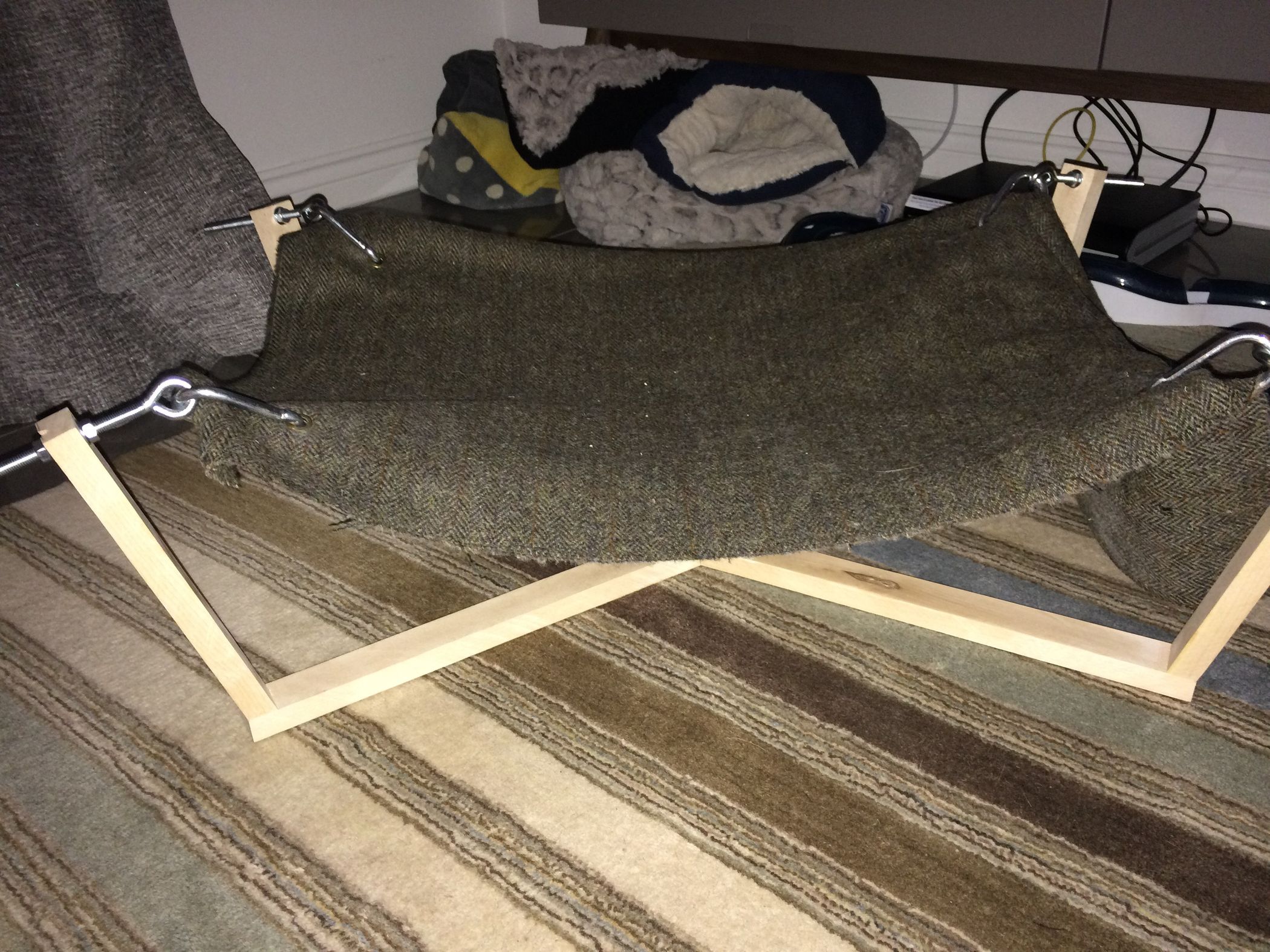 Picture of Hammock Dog Bed : 6 Steps (with Pictures) - Instructables