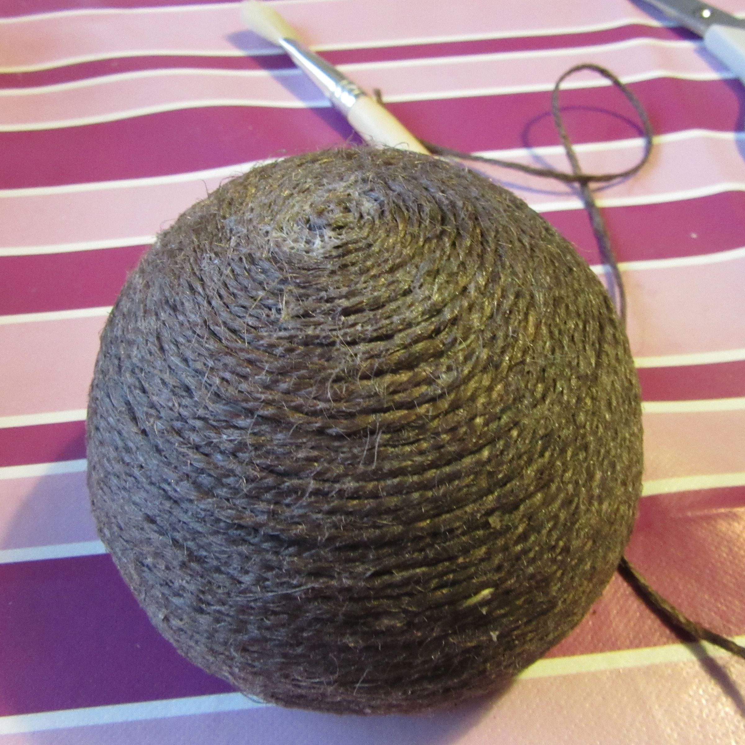 Papier Mache and String Storage Pods : 8 Steps (with Pictures ...