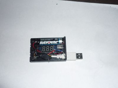 Cute AA Voltmeter