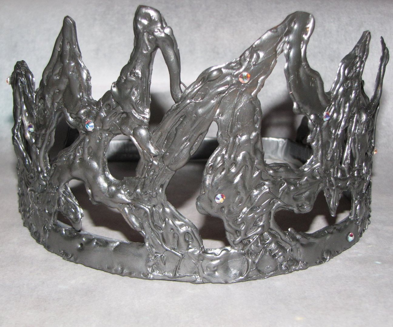 Hot Glue Crown - (Black Swan)