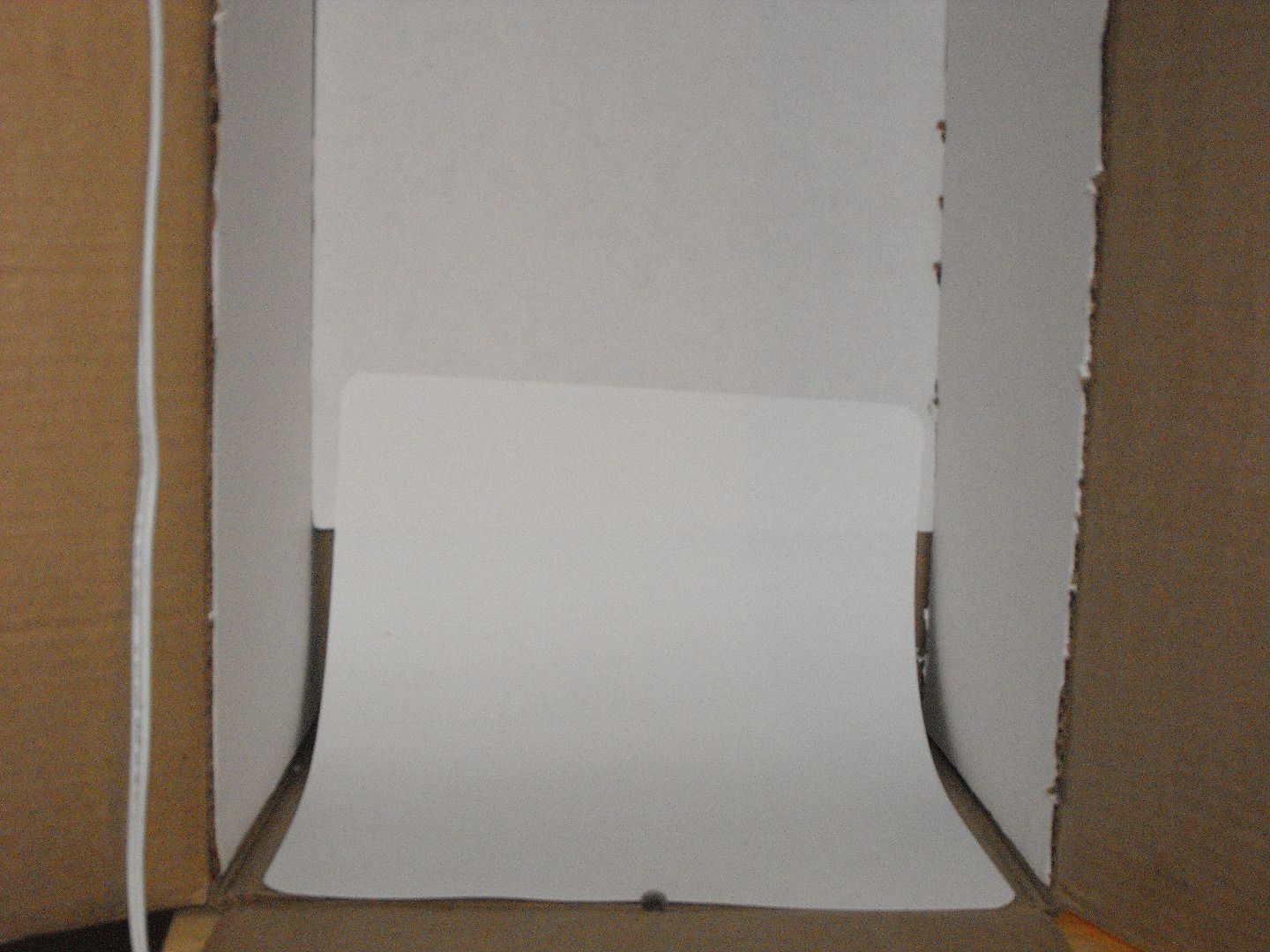 Building a Super Cheap Light Box for Macro Photography. 3 Steps