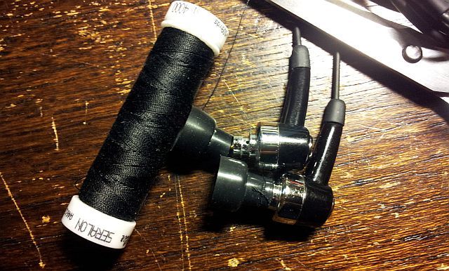 Stop Losing Earphone Buds