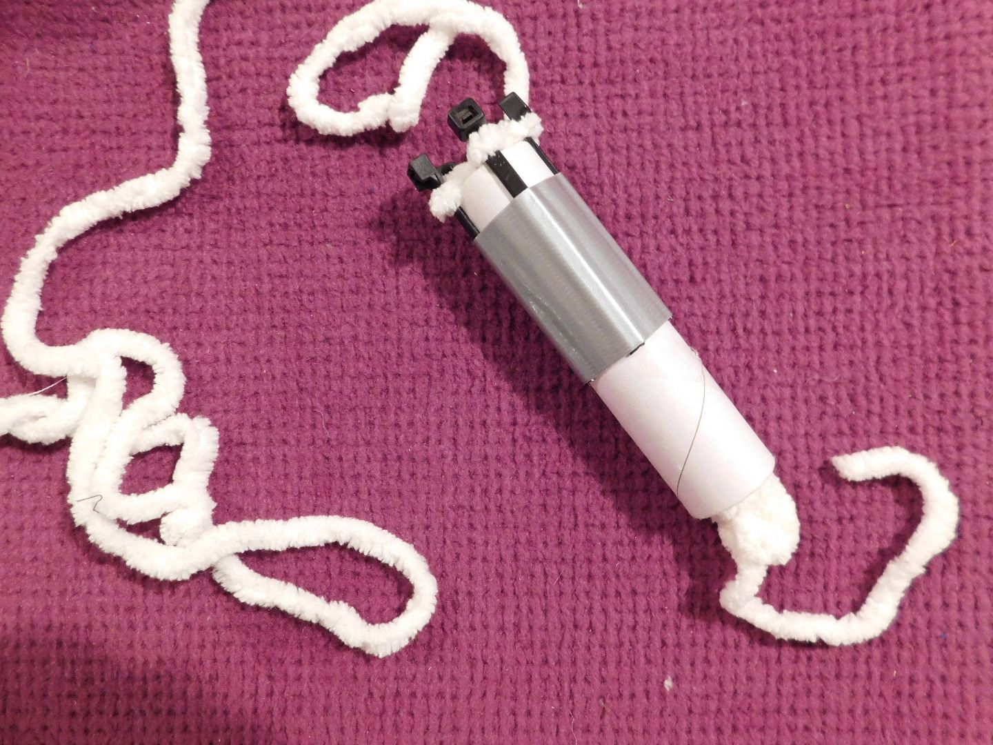 Variablesized Knitting Tube Using Zip Ties 6 Steps (with Pictures