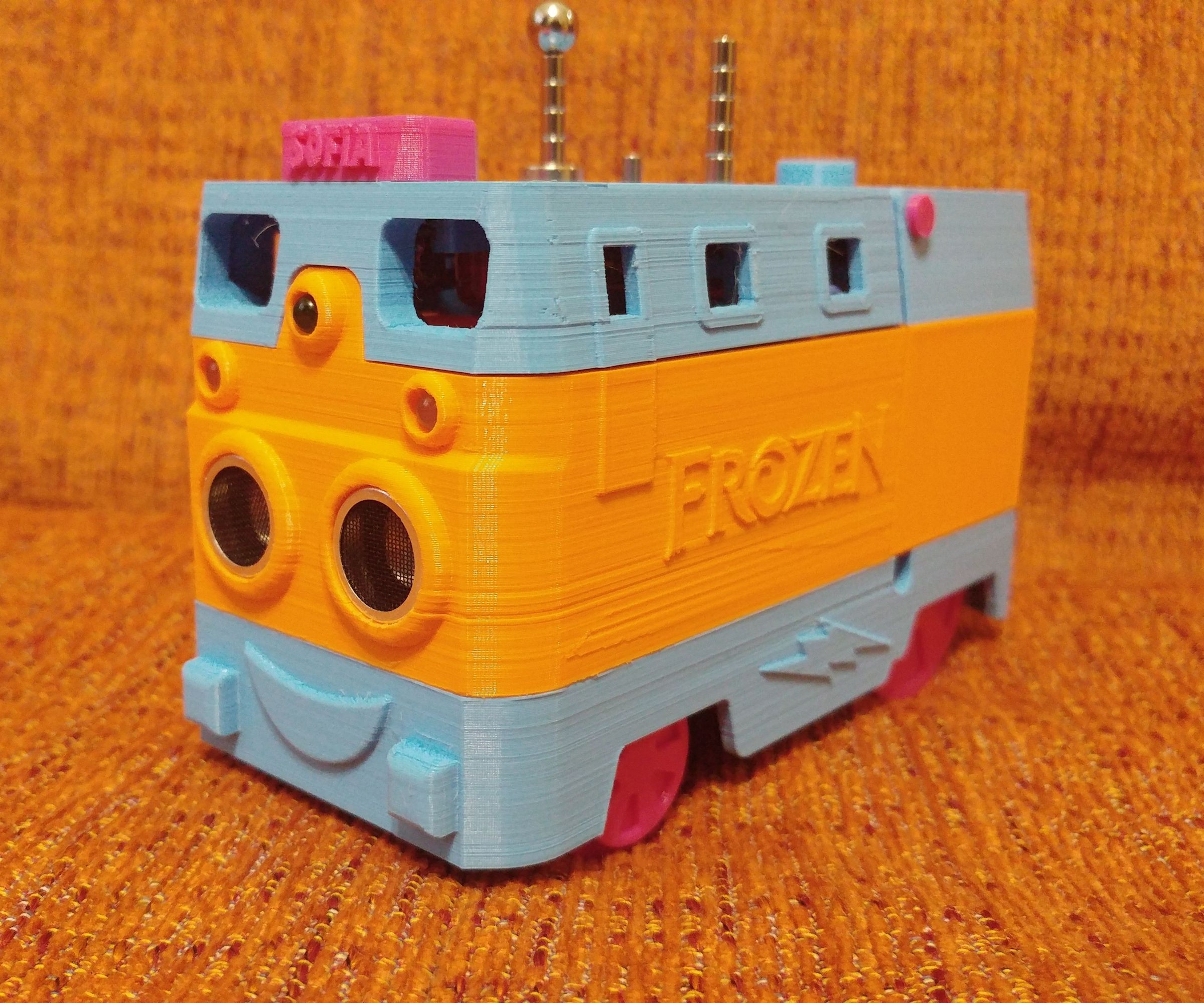 Locomotora "Sofia" Controlada Por Infrarojos, Con Control De Velocidad Por Ultrasonidos Y Motor Superior Multiusos (Lego Duplo)