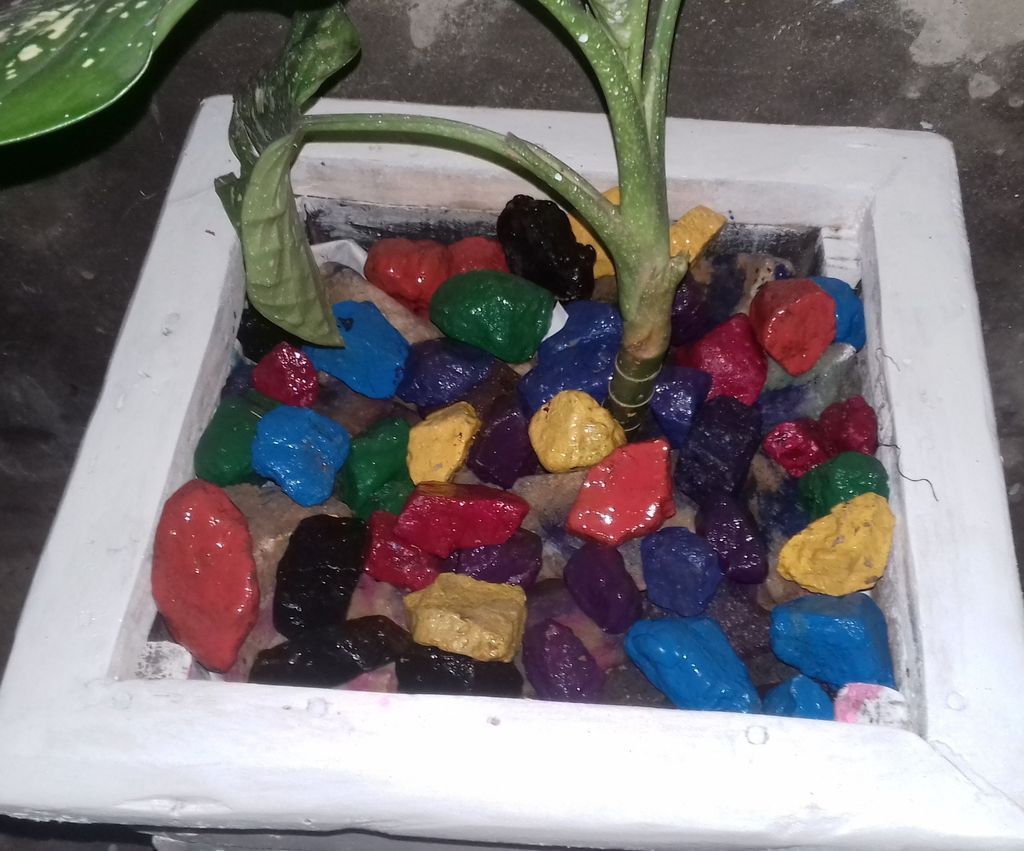 Colourful Flower Vase Stones 3 Steps Instructables