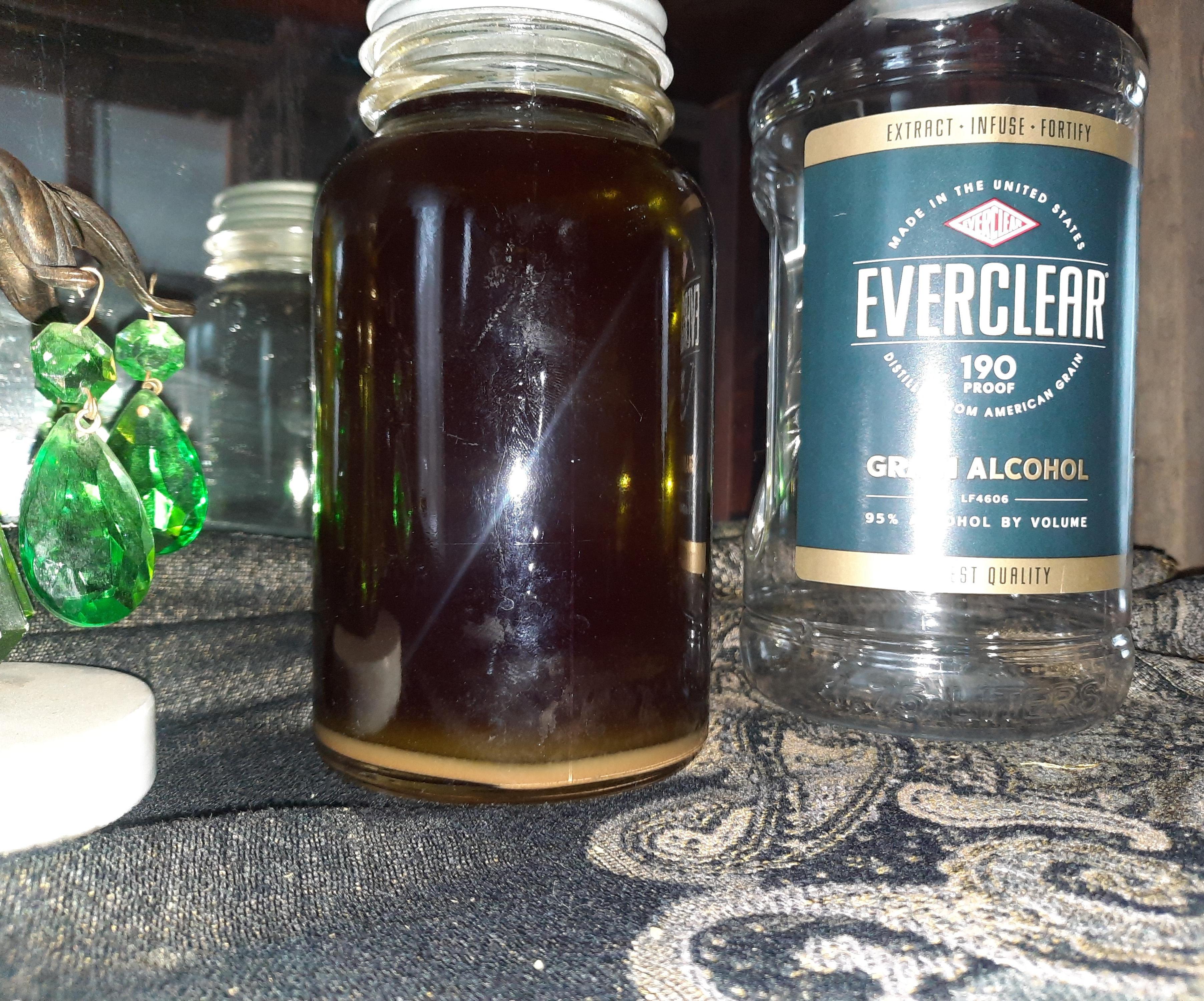 How to Make Cannabis Tincture for Edibles