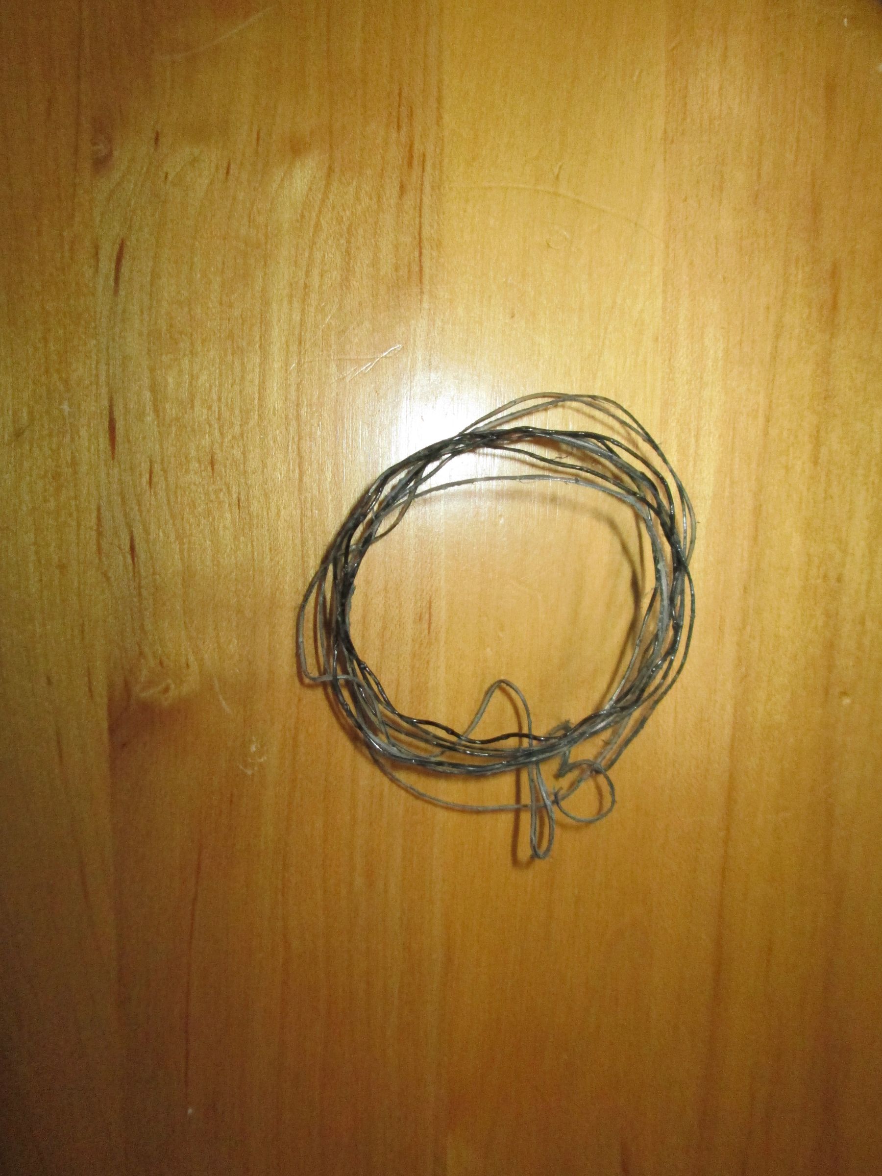 Snare Wire From a Zipper