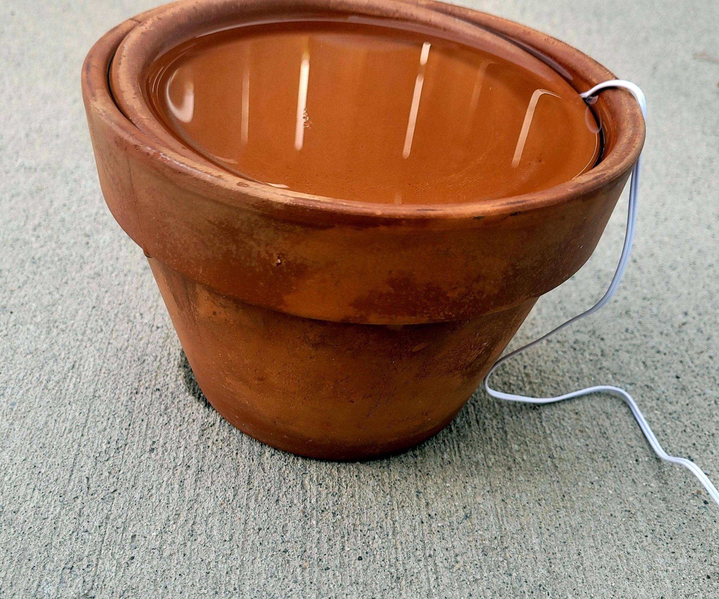 Get Cold Water Without Electricity or Refrigeration! Very Simple Project Works Anywhere Hot Using Just Water! Evaporative Water Cooling. Quick & Easy!