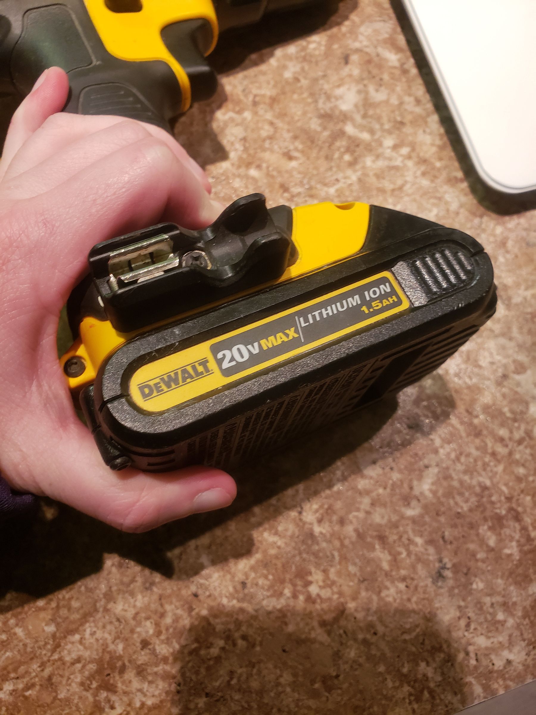 How to Assemble and Use a Cordless Power Drill : 10 Steps - Instructables