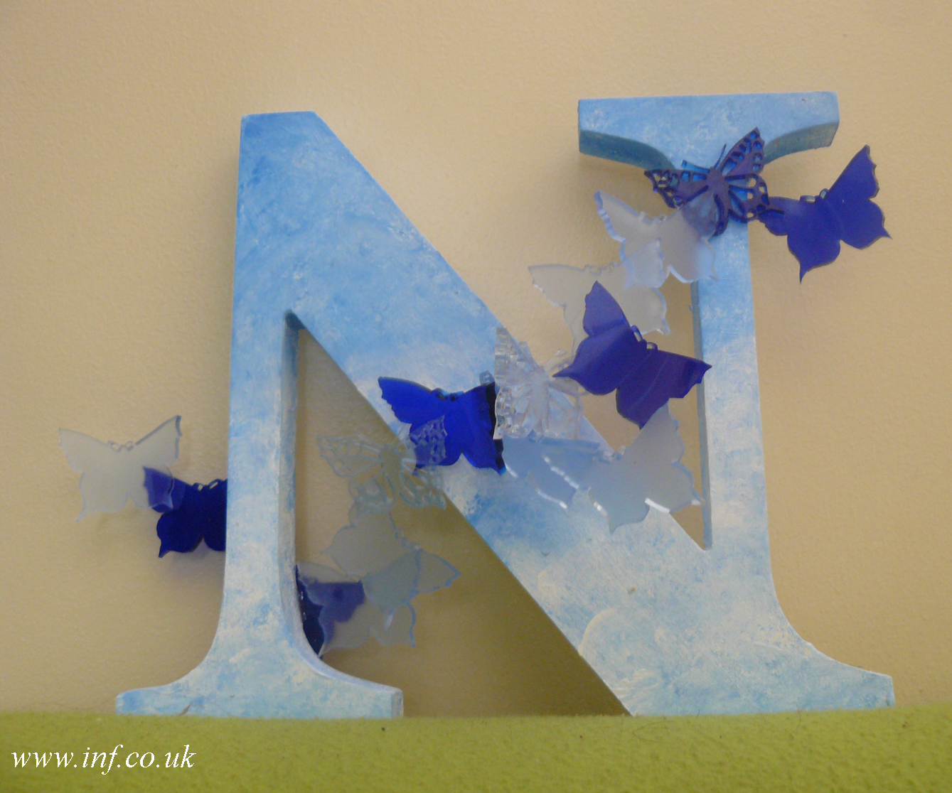 How to Fuse and Mould Acrylic Shapes for Decorating Wooden Letters and More