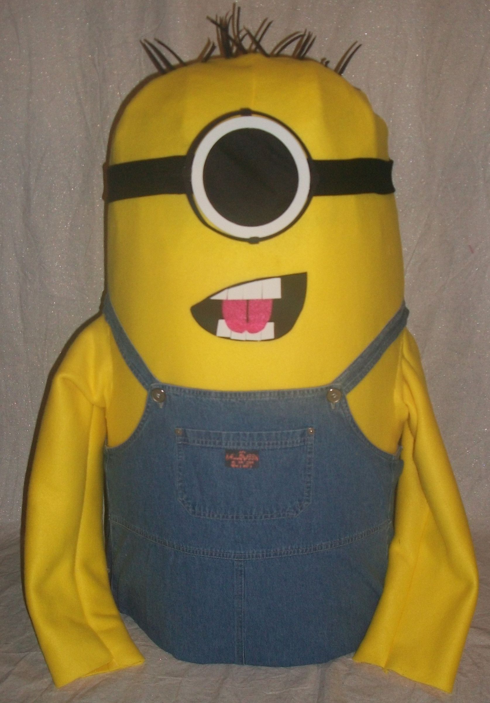 DIY Minion Halloween Mascot Costume