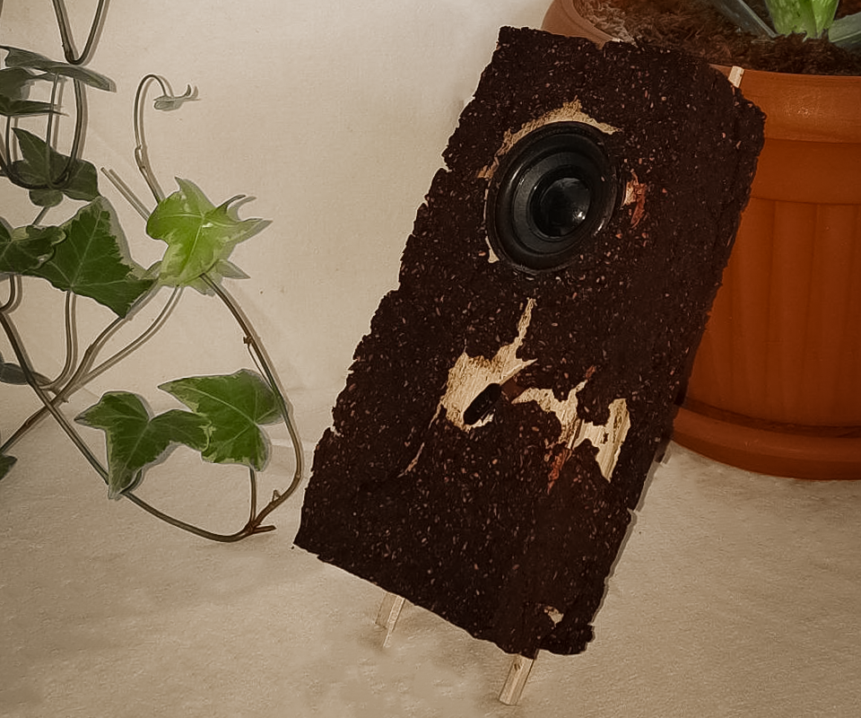 E-waste Circular Bluethoot Speaker for Fertilize Your Plants